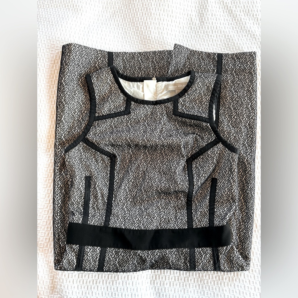 Banana Republic sleeveless dress